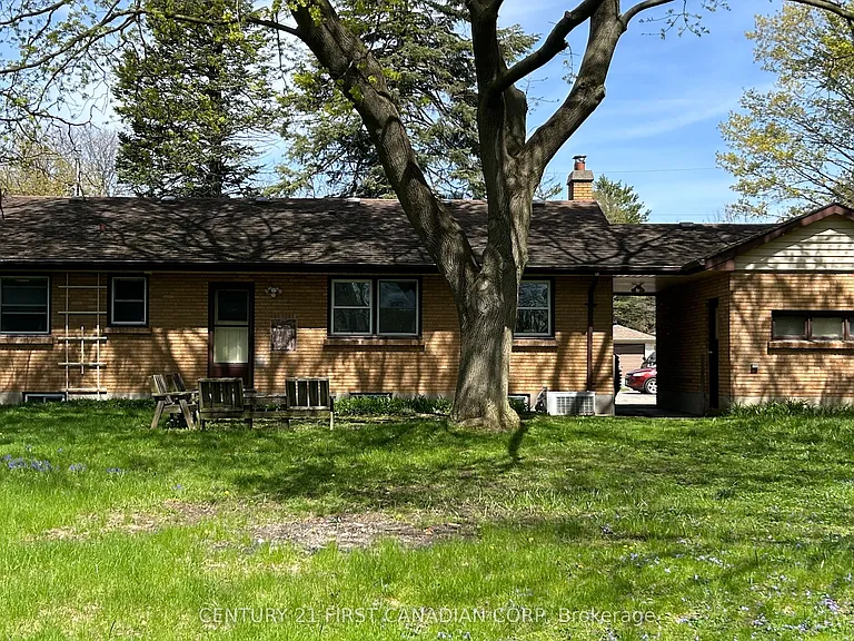 222 Trott Dr — Photo 3