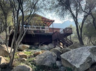 45219 Hammond Dr, Three Rivers, CA 93271