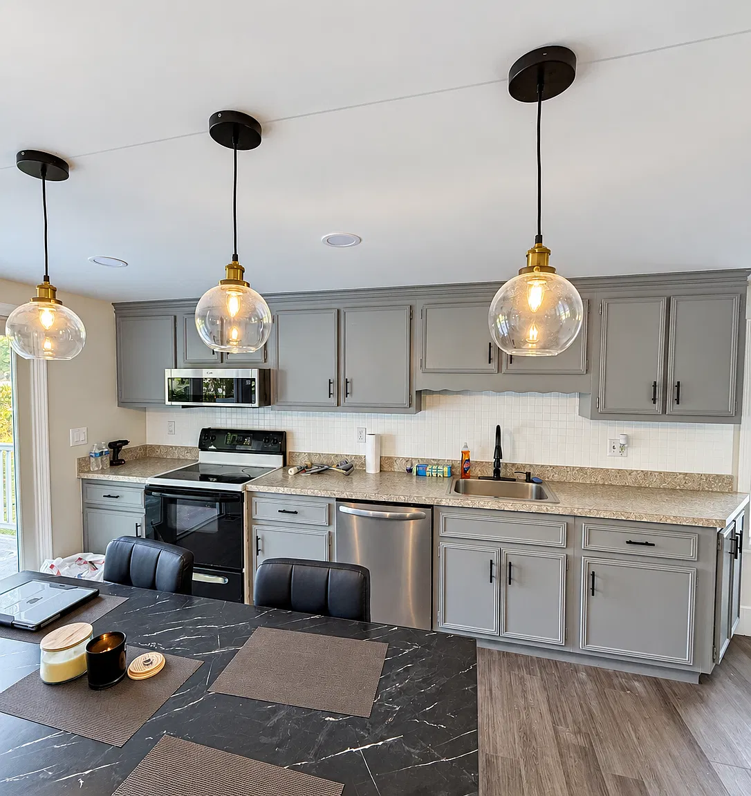 587 Lower Oak St — Photo 3
