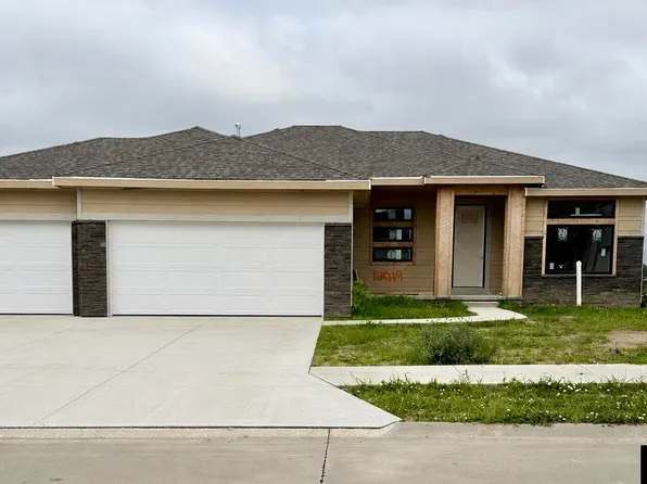 12019 S 44th St, Bellevue, NE 68123