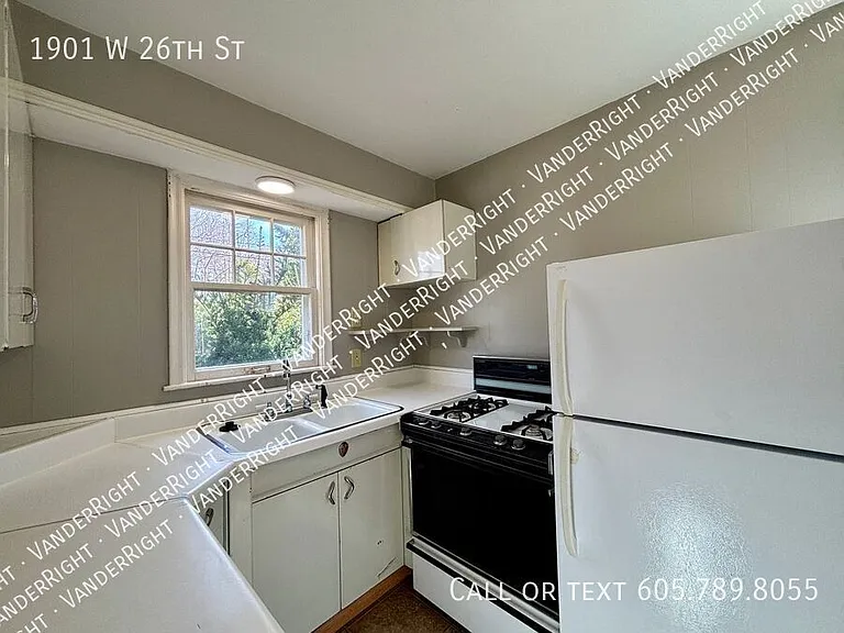 1901 W 26th St — Photo 5