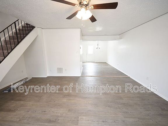 5th image of 3595 Windmill Dr