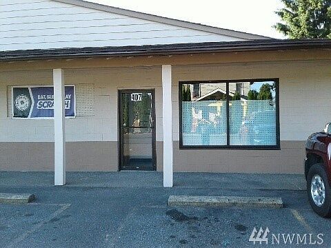 1st image of 409 W Stanley St
