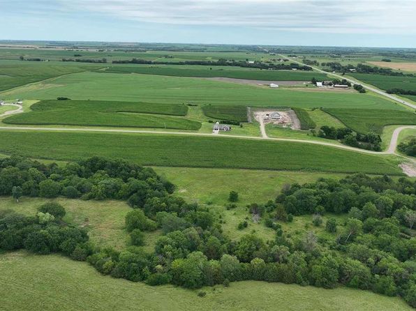 1192 Lily Creek Dr, Marysville, KS 66508