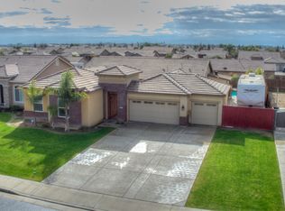 6301 Goldstone Dr, Bakersfield, CA 93313