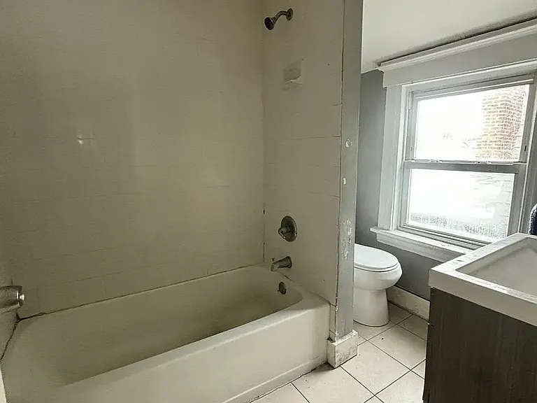 273 Amherst St #5D — Photo 4