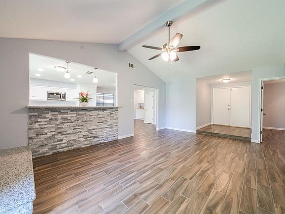 5th image of 16930 Hibiscus Ln
