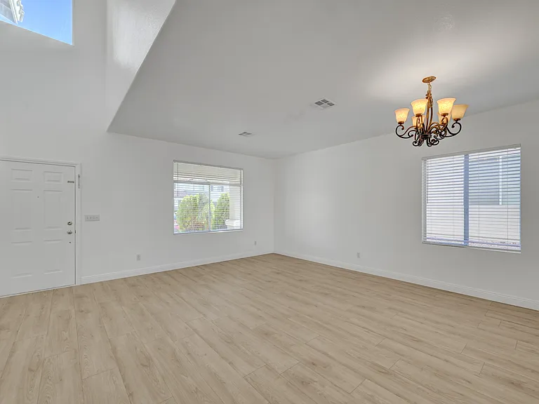 1218 Starstone Ct — Photo 4