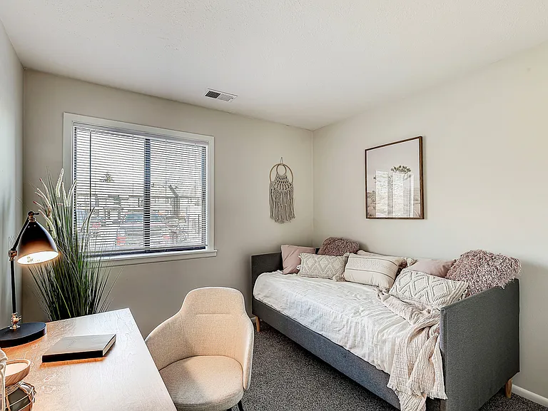 Estates of Creekside Apartments — Photo 14