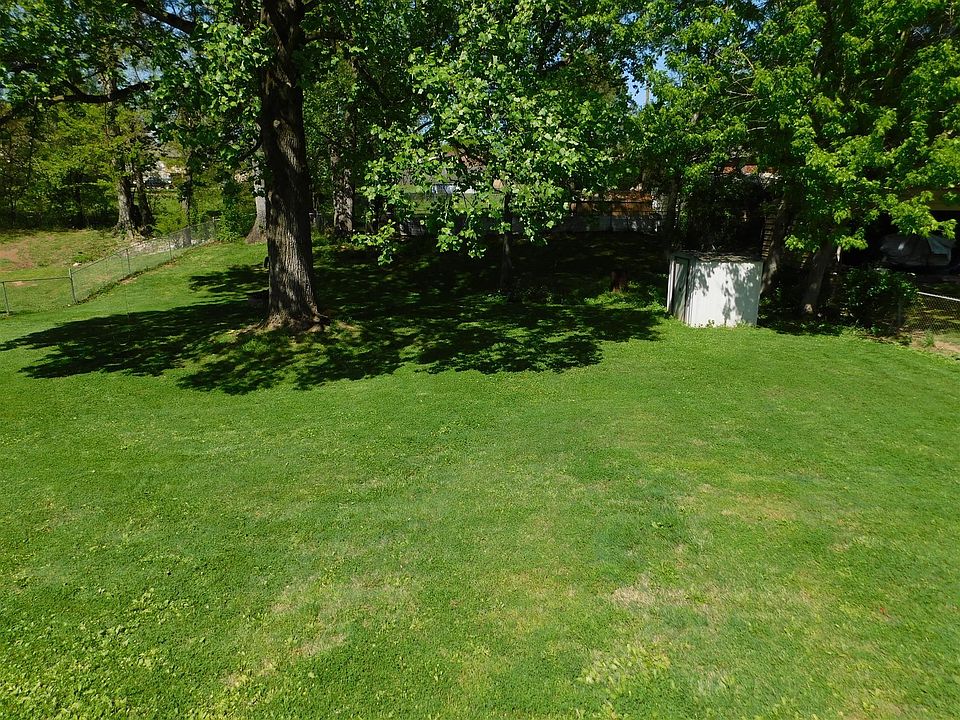 2nd image of 868 Fortoria Dr