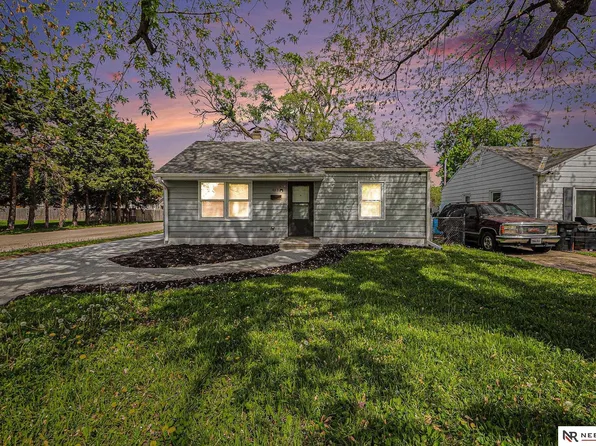 4153 N 63rd St, Omaha, NE 68104