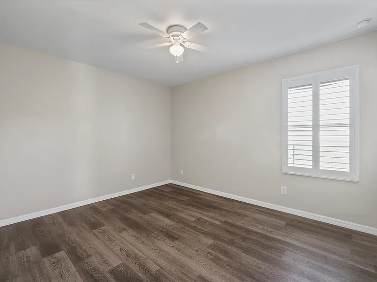 529 SW 26th Terrace Cpe — Photo 4