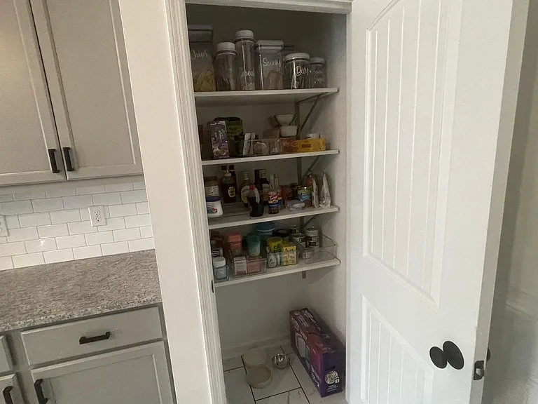 721 Goodale Dr — Photo 4
