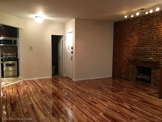 Rented by Living New York | media 13