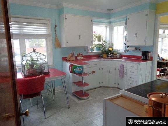 2nd image of 209 N 7th West St