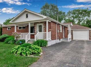 786 Upper Mountain Rd, Lewiston, NY 14092