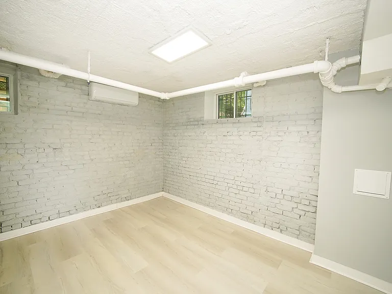 195 Stanton St #D-1 — Photo 16