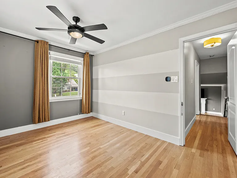 3017 S Hill St — Photo 19