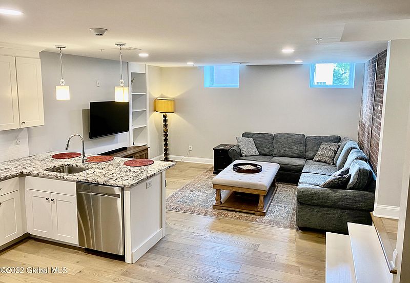 4th image of 77 VAN DAM Street #103