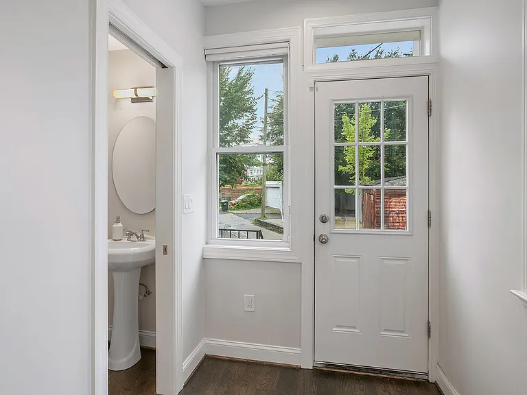 4023 New Hampshire Ave NW — Photo 9