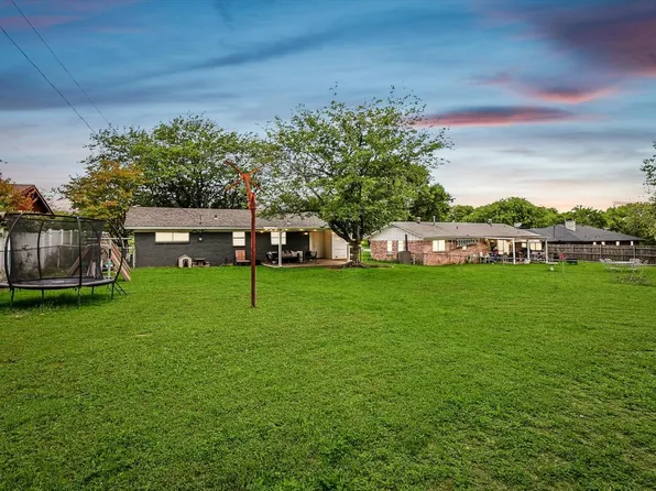 510 Overlook Dr, Midlothian, TX 76065