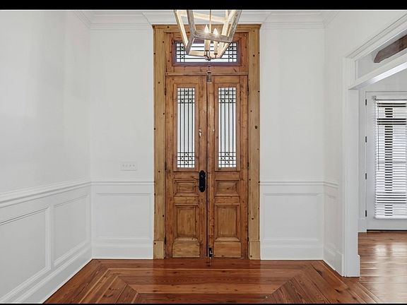 3rd image of 2002 Cumberland Ln