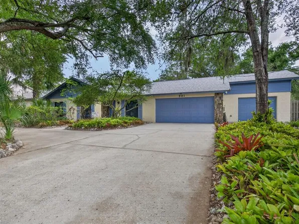 901 W River Dr, Temple Terrace, FL 33617