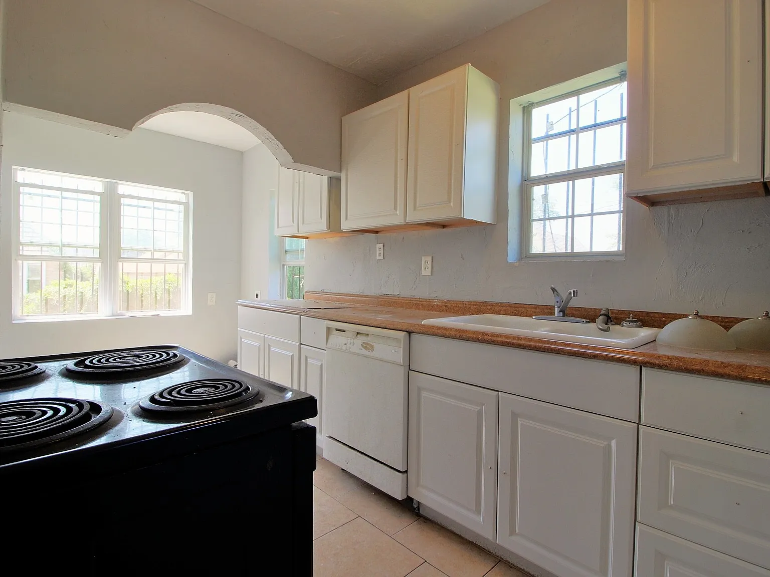 813 Northeast 24th Street - 1 — Photo 3
