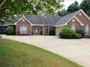 5201 Water Ridge Dr, Tupelo, MS 38801