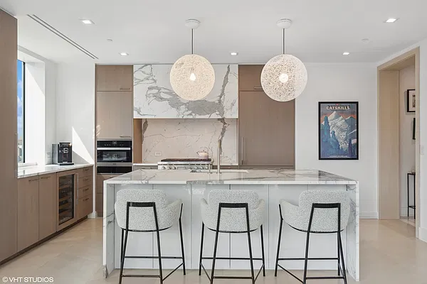 Sold by Newlight Realty | media 4