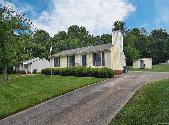 2nd image of 7121 Ravenglass Ln