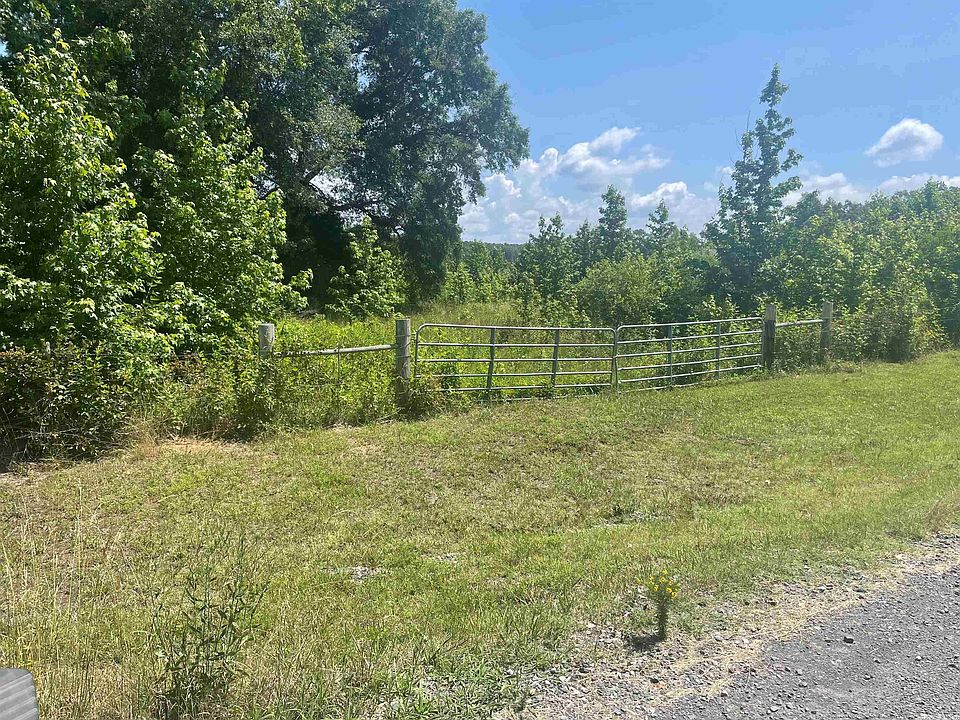 1st image of 2 Golden Meadows Dr