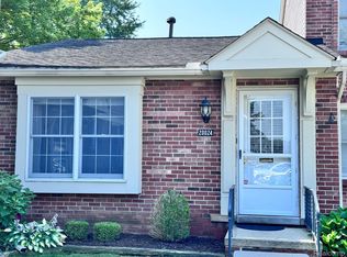 20024 S Great Oaks Cir #162, Clinton Township, MI 48036
