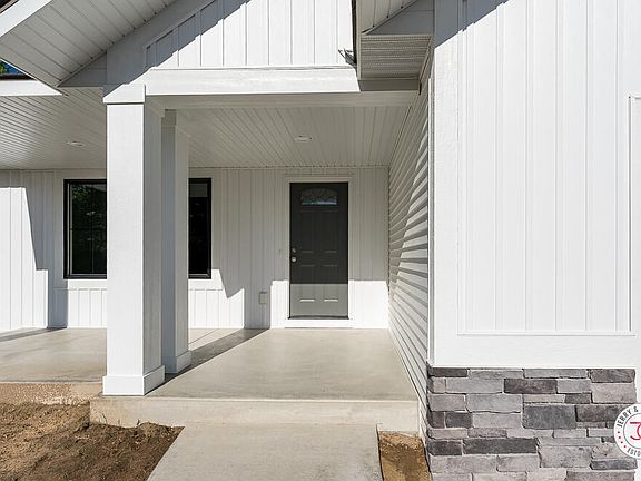 3rd image of 2178 Walking Horse Ln