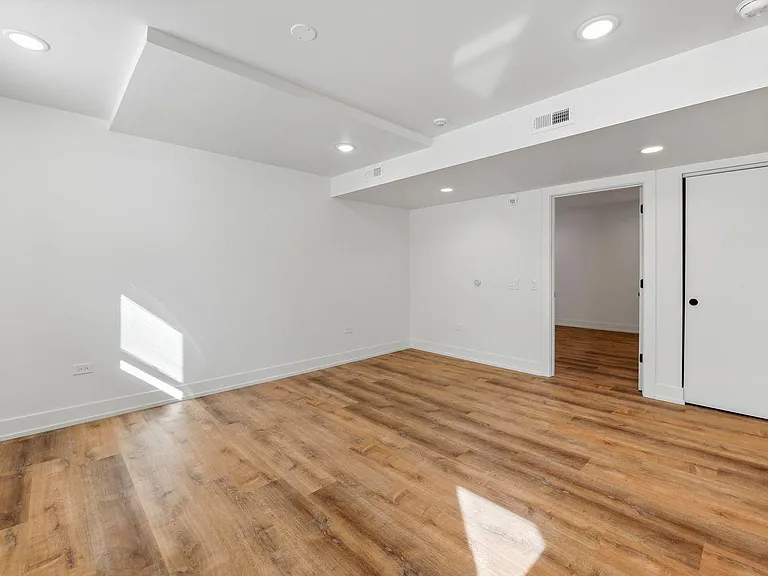 2219 N Hamilton Ave #1 — Photo 7