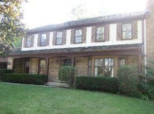 1949 Buckingham Rd, Mundelein, IL 60060