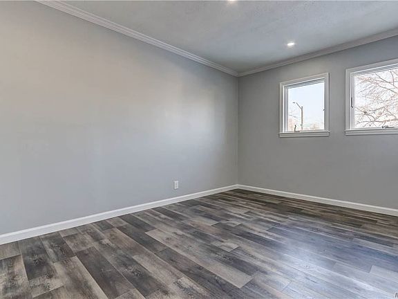 5th image of 14 Lee Pl
