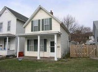 1207 Rhomberg Ave, Dubuque, IA 52001