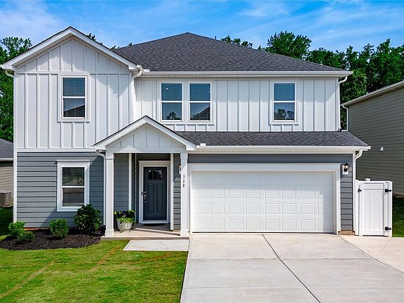 2nd image of 118 Cedar Shoals Way