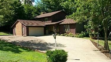 2nd image of 8250 Knightsbridge Ln