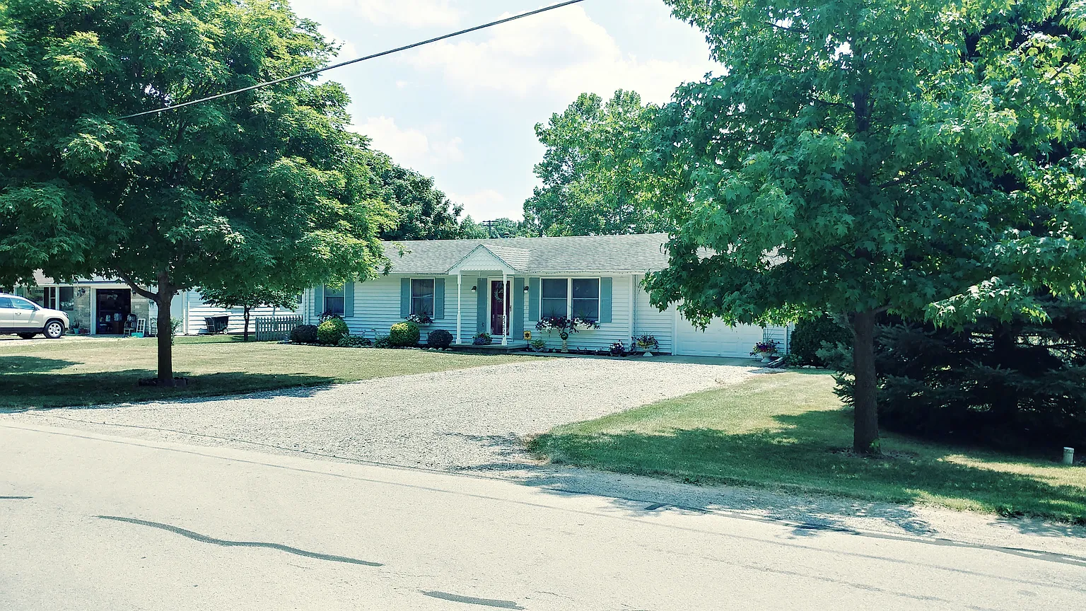 23823 2nd St photo 1