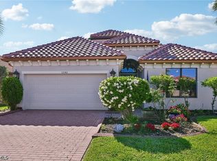 12142 Country Day Cir, Fort Myers, FL 33913