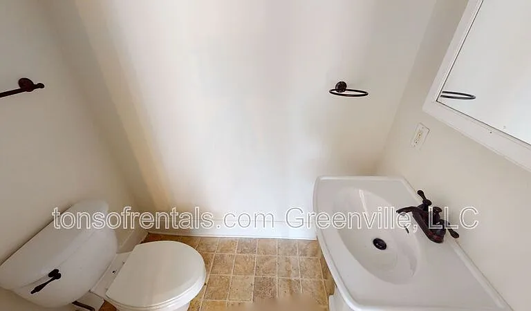 326 S Spring St — Photo 14