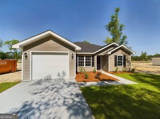 543 Church Cir, Jesup, GA 31545