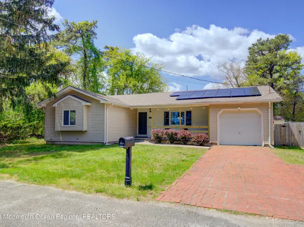 408 Berkeley Avenue, Beachwood, NJ 08722