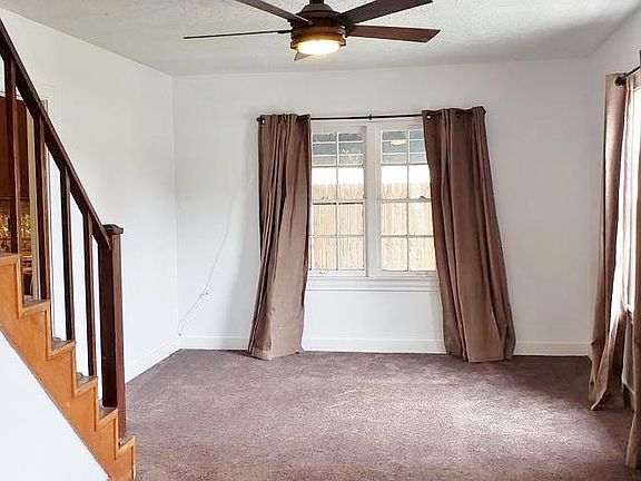3rd image of 1011 W University Dr