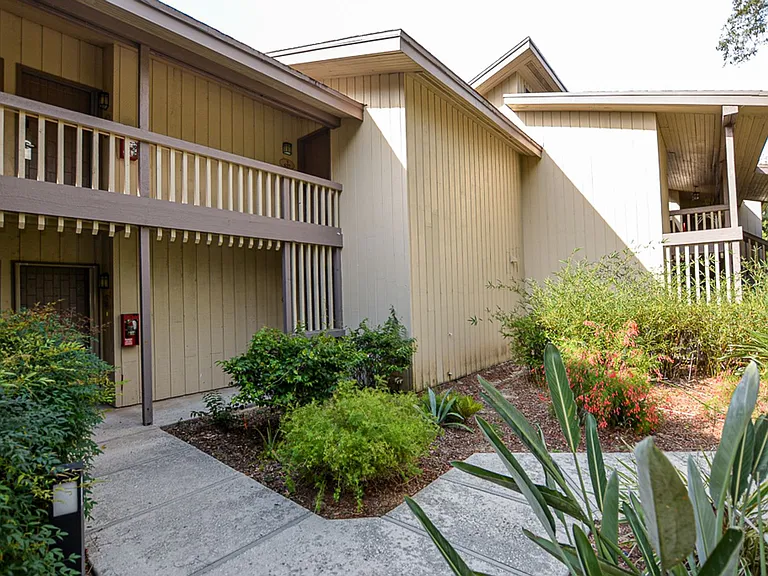 622 Olde Camelot Cir #3212 — Photo 18