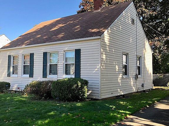 2nd image of 1661 Girard St