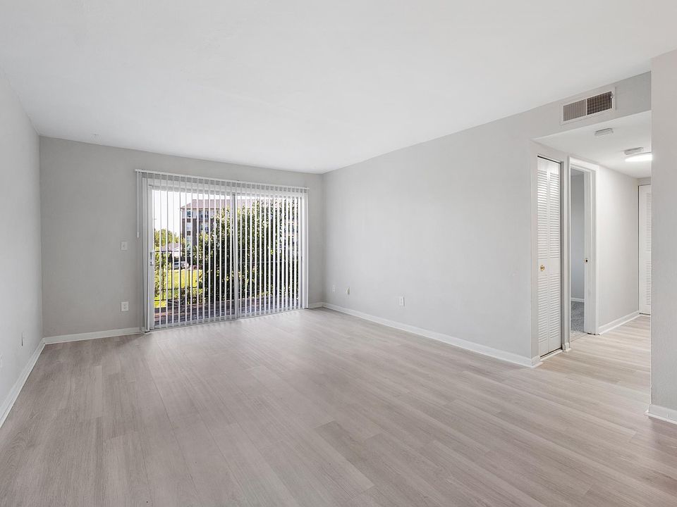 1st image of 325 Orchard Trace Ln #400-3