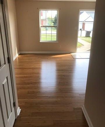 4th image of 419 Sara Leigh Dr #2
